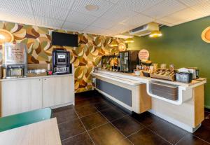 Hotels B&B HOTEL Toulouse Cite de l'Espace Hurel : photos des chambres