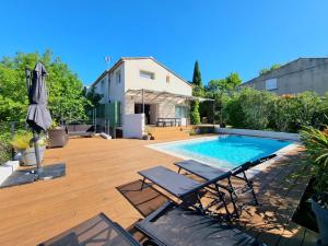 Villas Maison moderne avec piscine : photos des chambres