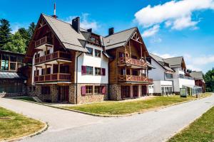 Pohorje Village Wellbeing Resort - Family Apartments Bolfenk - 4hvězdičkové hotely ve městě Hočko Pohorje