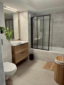 Appartements Appartement 2 pieces Residence avec Piscine : photos des chambres