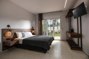 Danae Comfort Living