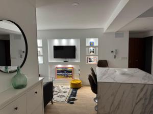Entire Apartament 1 Minute From The Historical Center