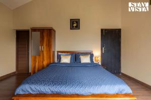 StayVista at Ambrosia access to water stream