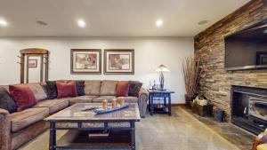 Snowcreek II 269 Pet-Friendly, Remodeled, On the Snowcreek Meadow