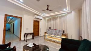 Hotel Yash Regency - Managed by JMD Group