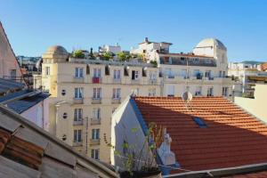 Grimaldi - Sous les toits de Nice