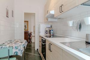 GuestHost - Bright Apartment Rapallo