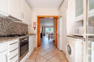 Coastal Golf by Seareen