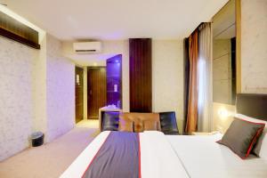 Dancenter Batam Grand Stay
