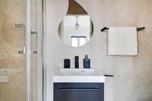 Ideal studio for 2 people - Marché des Batignolles