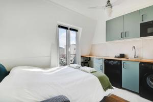 Ideal studio for 2 people - Marché des Batignolles