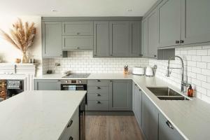 Stylish Crouch End 2B2B Flat - Sleeps 4