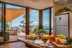 VILLA PROVENZA 12&4, Emma Villas