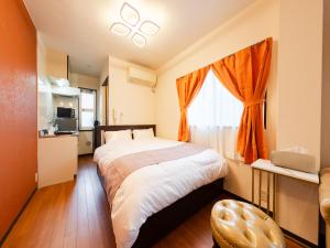Asakusa 4min walk, 8min to Senso-ji Temple, 5min to Ueno,4 min to Kappabashi, Switch, Free Wi-Fi, PocketWi-Fi