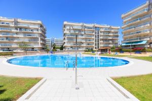 UHC Larimar Family Complex Superior