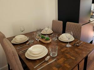 Spacious 3 Bed flat Belvedere Dartford