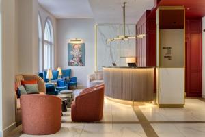 The Memoir Club, formerly Ambassadors Bloomsbury