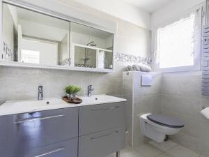 Apartment Baie Azur by Interhome