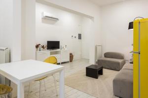 Apartamento de 1 dormitorio con balcón