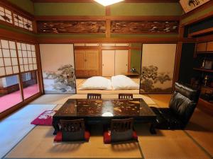 Samurai House! Seen in Movies and Dramas near HIKOSAN !!