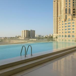 Chic 2BR Close to Burj Khalifa, Dubai Mall & Creek