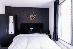 Sleek & Elegant - 2 Bed Apartment In Dartford Town - Parking - Central & Cozy