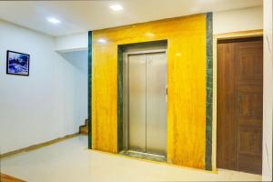 Super Collection O Vardhan Plaza