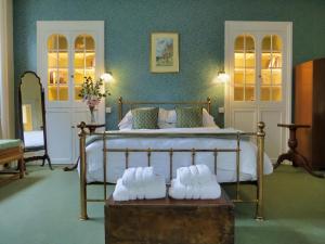 The Hall Estate - Historic Grade I-listed Jacobean Mansion