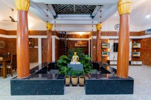 Courtyard Banyan, Nandi Hills