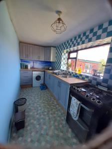 Grannys cottage, a lovely lakeside cottage