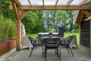 Luxurious nature stay in Friesland with jacuzzi