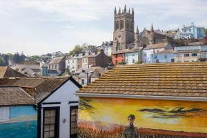 Nelsons Quarters- Harbour & High Street