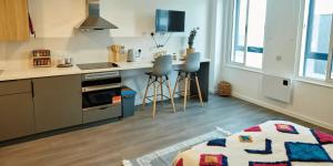 For Students Only Canvas Bristol