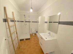 Appartements Grand T3 a 20 metres du port : photos des chambres