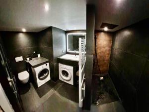 Appartements Studio Chic avec Terrasse Privee et Vue Falaise : photos des chambres