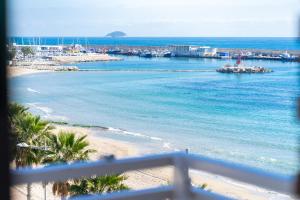 Apartamento en 1a Línea de playa Beachfront apartment