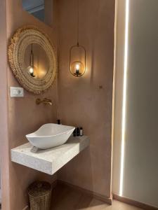 THE LAGOON - Coastal Living - Beachfront Luxury Stay - Adults only