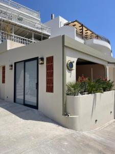 THE LAGOON - Coastal Living - Beachfront Luxury Stay - Adults only