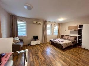 Cozy One-Bedroom Apartment near Burgas Sea Garden