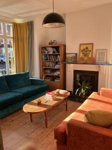 Ensuite Victorian Double, excellent transport links