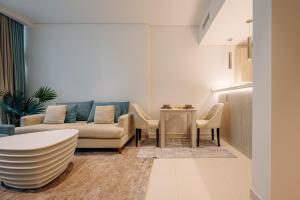 Luxury 1BR - Stunning View - Beautiful Pool - Palm