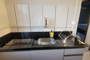 AP103 - Apartamento com AC no centro
