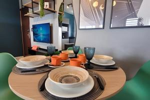 AP102 - Apartamento com AC no centro