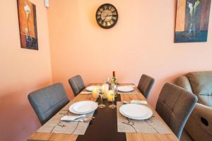 GEMELOS 24 Poniente Beach