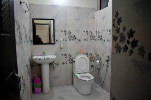 La Monal Hotel