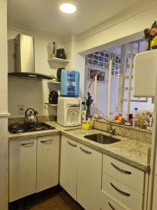 Quarto de casal ensolarado