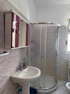 Edi apartment with a sea view