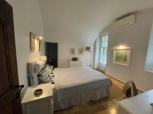 Lodges Chateau la Gineste - Castle and Vineyard : photos des chambres