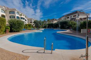 Fantástico Ático Dúplex en Marbella, con vistas al mar y a 300 metros de la playa