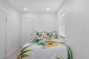 Waterfront Studio, Fishing Pier, Boat Slips, Pet Friendly